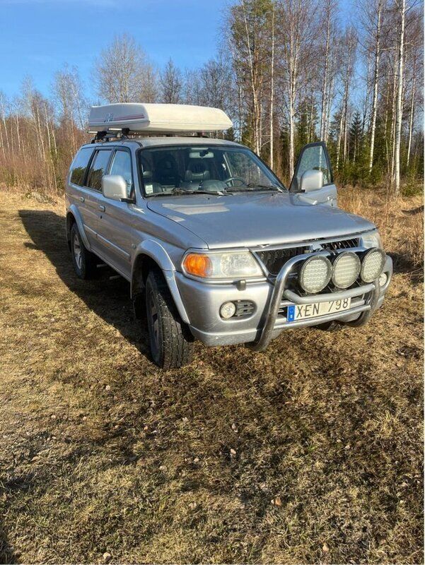 Silver Begagnad 2006 Mitsubishi Pajero SUV | 53 000 kr - Bild 1/3