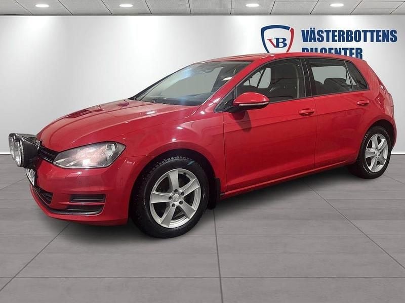 Begagnad VW Golf VII 105 HK (77 kW) 2015 Röd
