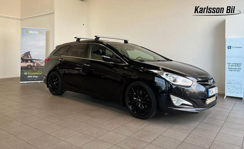 Svart Begagnad 2012 Hyundai i40 Kombi | 89 900 kr (Marknadspris) - Bild 1/4