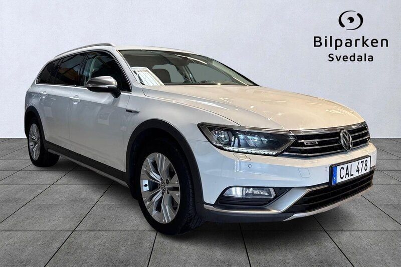 Vit Begagnad 2016 VW Passat Alltrack Kombi | 169 990 kr (Lite dyr) - Bild 1/4