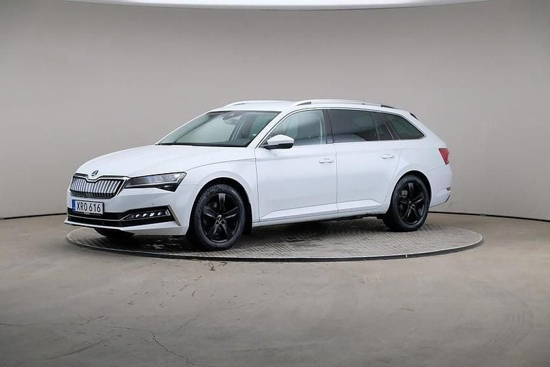 Vit Begagnad 2021 Skoda Superb Business Line Kombi | 269 000 kr (Bra pris) - Bild 1/4