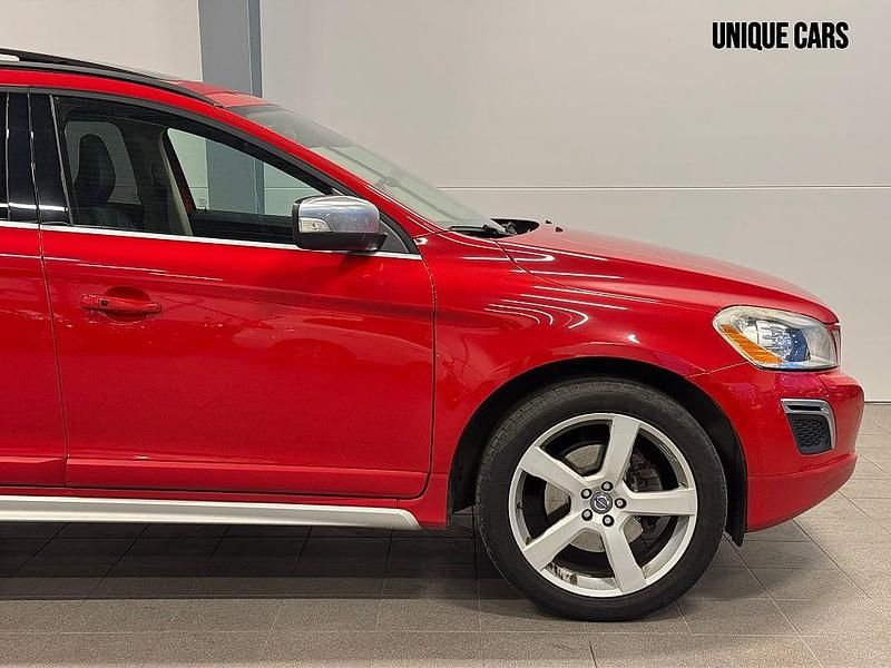 Begagnad Volvo XC60 R-Design 215 HK (158 kW) 2012 Röd SUV
