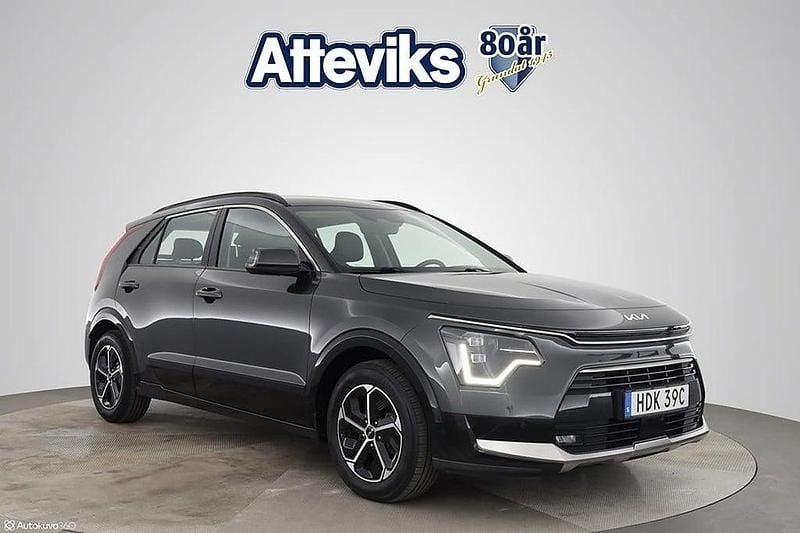 Grå Begagnad 2022 Kia Niro Advance SUV | 269 000 kr (Bra pris) - Bild 1/4