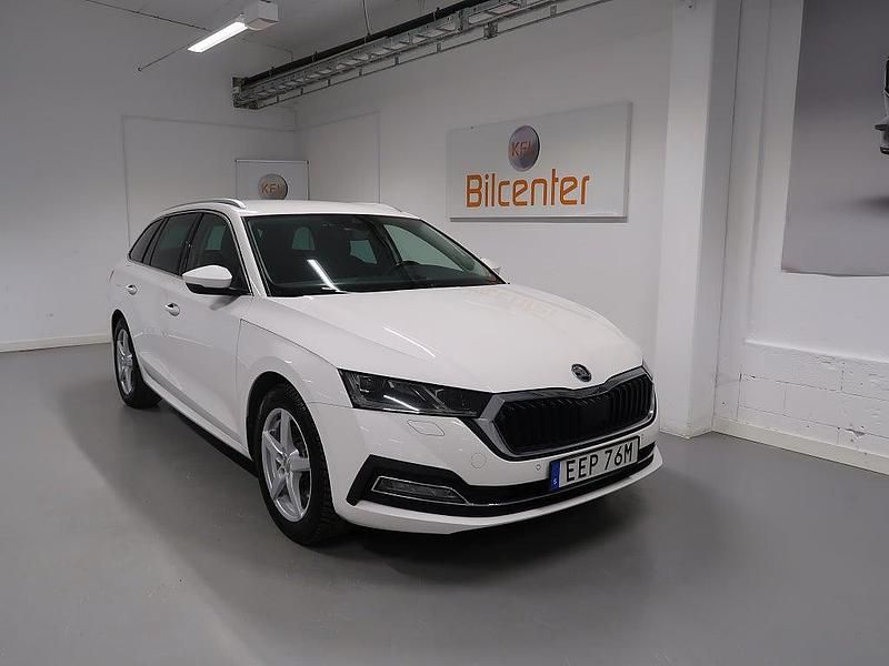 Begagnad Skoda Octavia Style 204 HK (150 kW) 2022 Vit Kombi