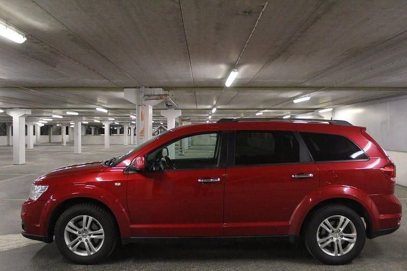 Röd Begagnad 2014 Fiat Freemont Sport SUV | 99 900 kr (Lite dyr) - Bild 1/4