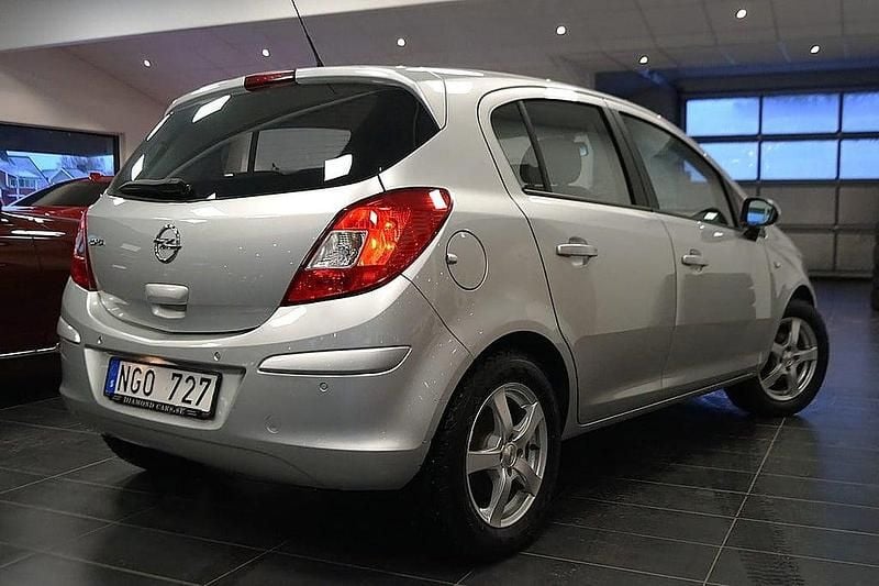 Begagnad Opel Corsa 101 HK (74 kW) 2013 Grå Halvkombi