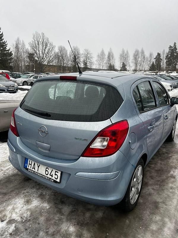 Begagnad Opel Corsa 75 HK (55 kW) 2008 Halvkombi