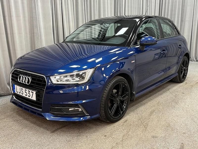 Scuba blue metallic Begagnad 2016 Audi A1 Sportback S-Line Halvkombi | 159 900 kr (Marknadspris) - Bild 1/4