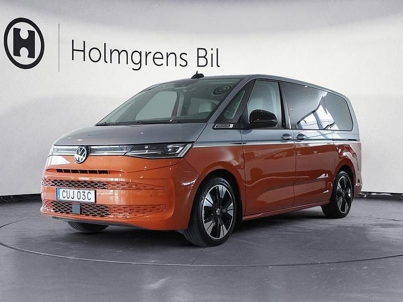 Flerfärgad (okänd) Begagnad 2023 VW Multivan Style Minibuss | 629 800 kr (Dyr) - Bild 1/4