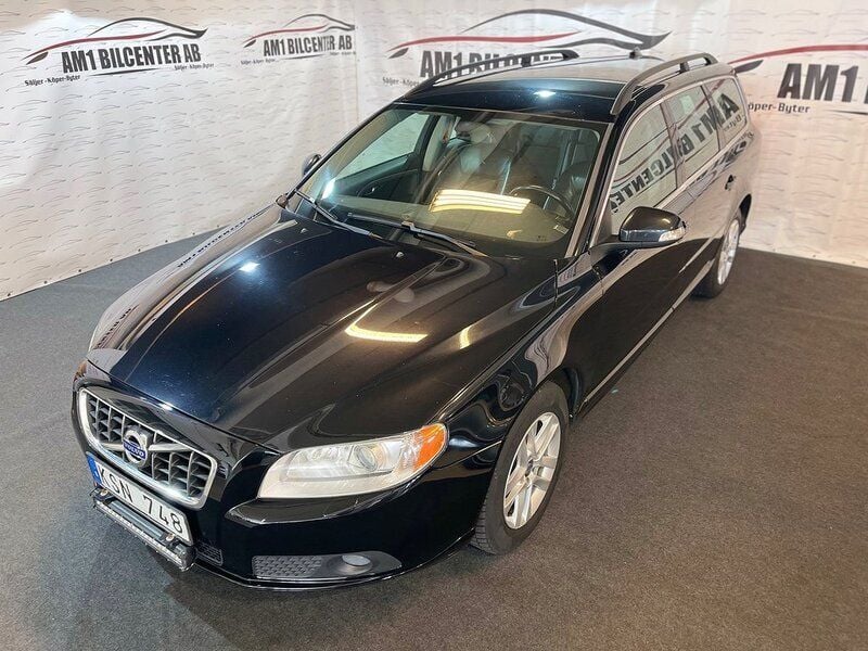 Begagnad Volvo V70 Momentum 164 HK (120 kW) 2010 Svart Kombi