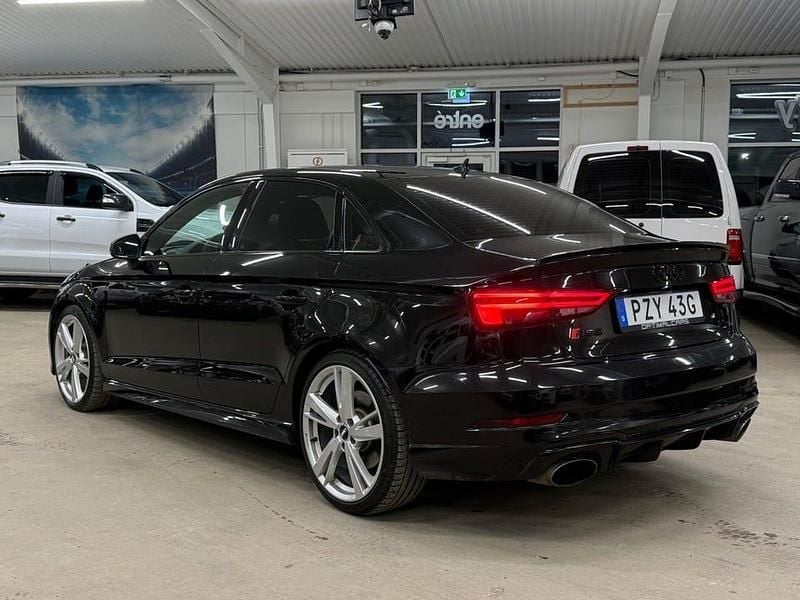 Begagnad Audi RS3 400 HK (294 kW) 2017 Svart Sedan