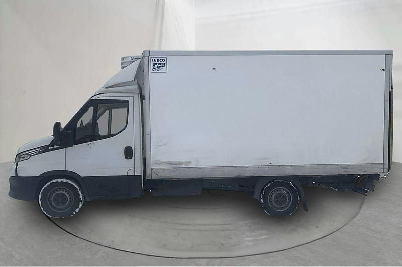 Begagnad Iveco Daily 156 HK (114 kW) 2021 Vit