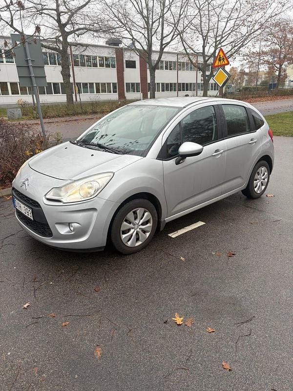 Begagnad 2010 Citroën C3 Halvkombi | 32 000 kr (Marknadspris) - Bild 1/4