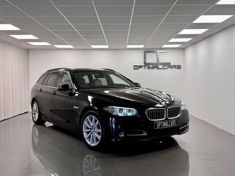 Svart Begagnad 2014 BMW 520 Sport Line Kombi | 129 900 kr (Marknadspris) - Bild 1/4