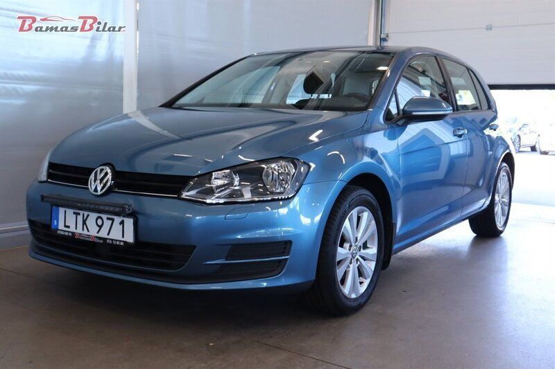 Blå Begagnad 2016 VW Golf VII Halvkombi | 109 900 kr (Lite dyr) - Bild 1/3