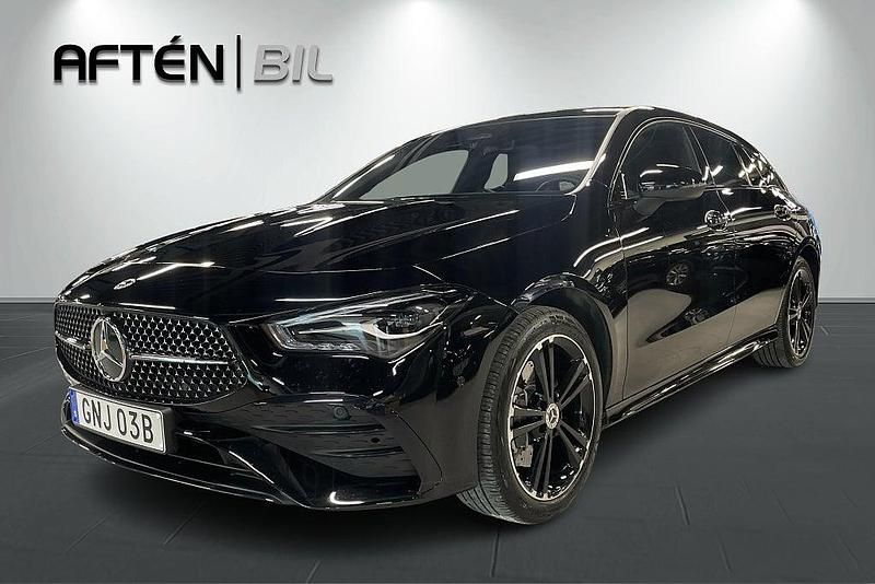 Svart Begagnad 2024 Mercedes CLA250e Shooting Brake AMG line Kombi | 419 900 kr (Marknadspris) - Bild 1/3