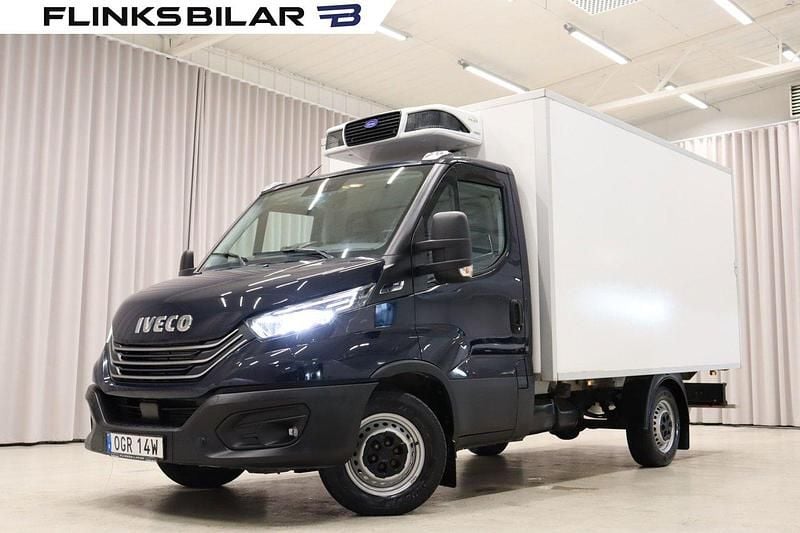 Vit Begagnad 2023 Iveco Daily Van | 369 700 kr (Bra pris) - Bild 1/4