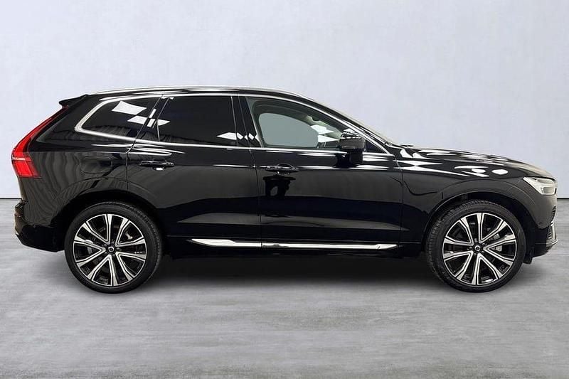 Begagnad Volvo XC60 Plus 355 HK (261 kW) 2024 Svart SUV