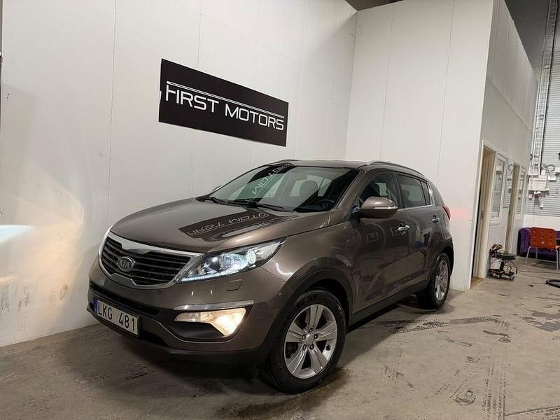 Ljusbrun Begagnad 2012 Kia Sportage Comfort SUV | 89 900 kr (Bra pris) - Bild 1/4