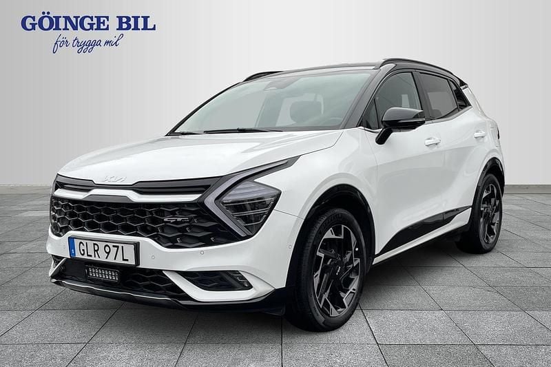 Vit Begagnad 2022 Kia Sportage GT-Line SUV | 339 000 kr (Marknadspris) - Bild 1/3