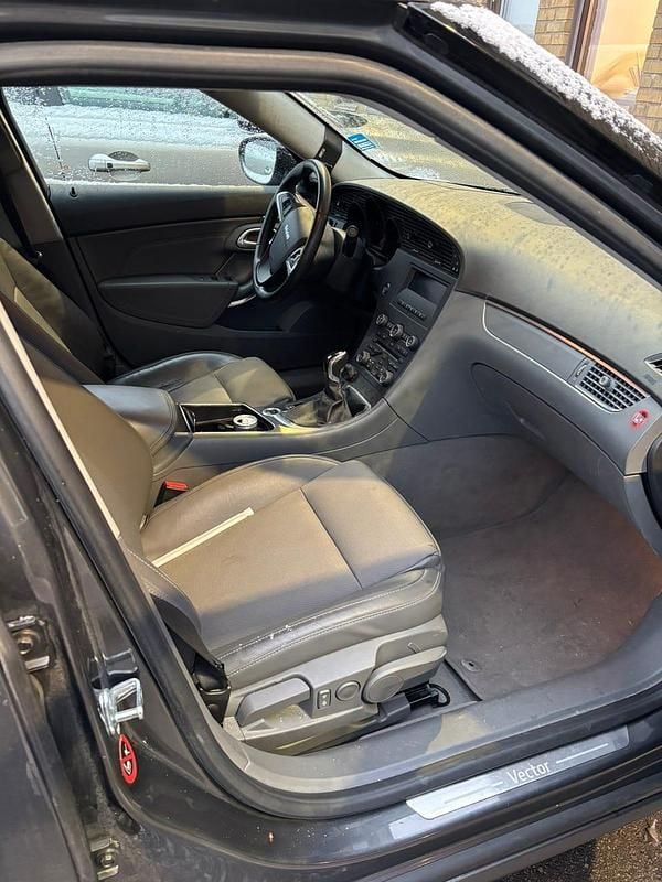 Begagnad Saab 9-5 160 HK (117 kW) 2010 Gray metallic