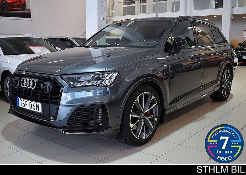 Grå Begagnad 2021 Audi Q7 S-Line SUV | 679 000 kr (Dyr) - Bild 1/4