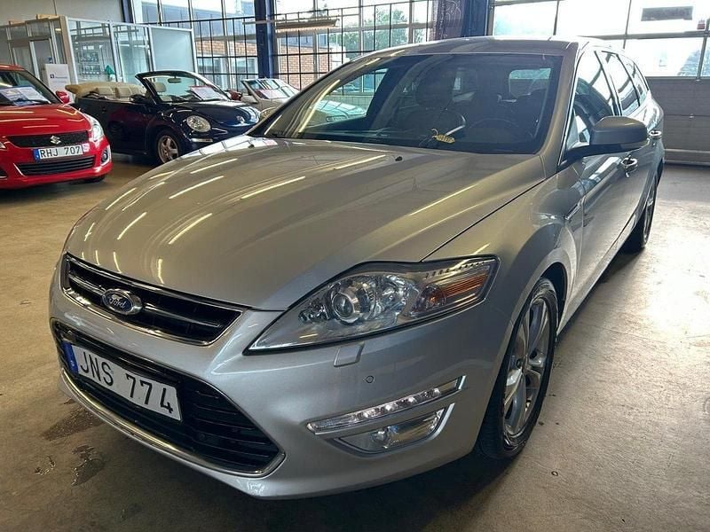 Begagnad Ford Mondeo Titanium 141 HK (103 kW) 2010 Grå Kombi
