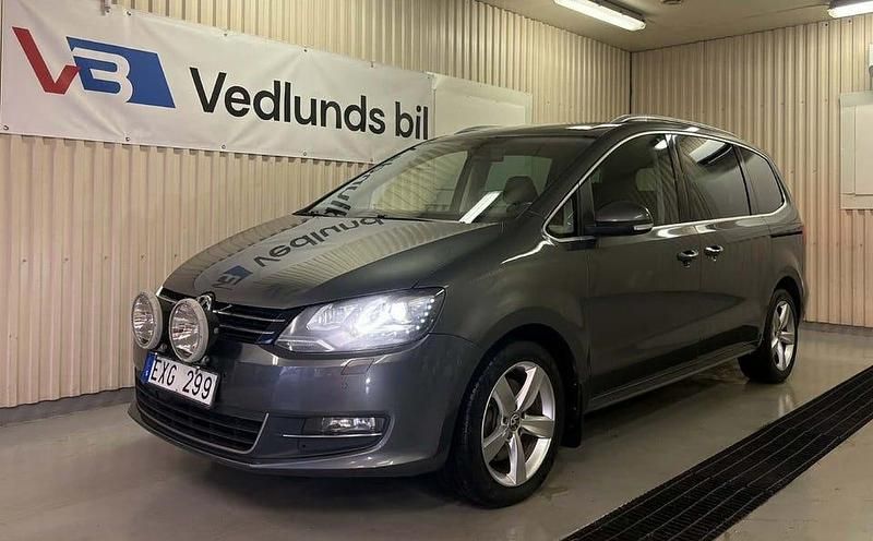 Begagnad VW Sharan GT 170 HK (125 kW) 2011 Grå Minibuss
