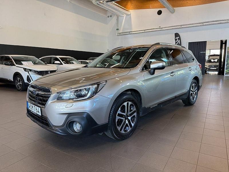 Ljusbrun (brun) Begagnad 2018 Subaru Outback SUV | 219 900 kr (Bra pris) - Bild 1/4