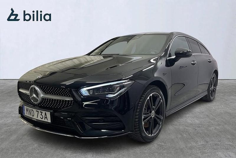 Svart Begagnad 2021 Mercedes CLA250e Shooting Brake Premium Plus Kombi | 339 900 kr (Marknadspris) - Bild 1/4