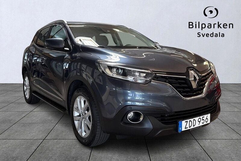 Grå Begagnad 2017 Renault Kadjar SUV | 159 990 kr (Lite dyr) - Bild 1/4