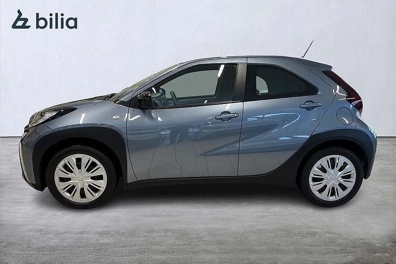 Ny Toyota Aygo X Play 72 HK (52 kW) 2025 Grå SUV
