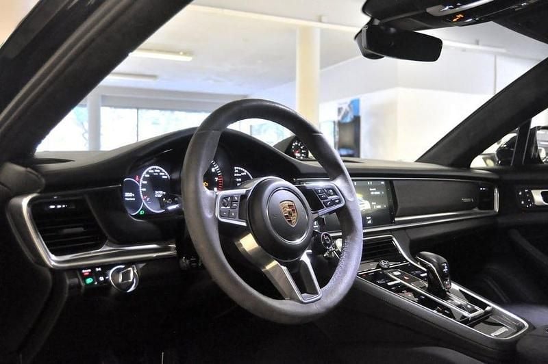 Begagnad Porsche Panamera GTS 460 HK (338 kW) 2019 Blå Sedan