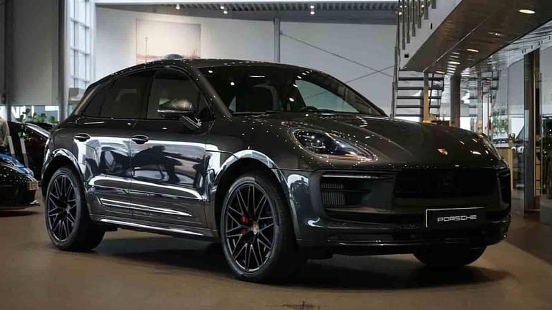 Grå Begagnad 2024 Porsche Macan GTS SUV | 959 000 kr - Bild 1/1