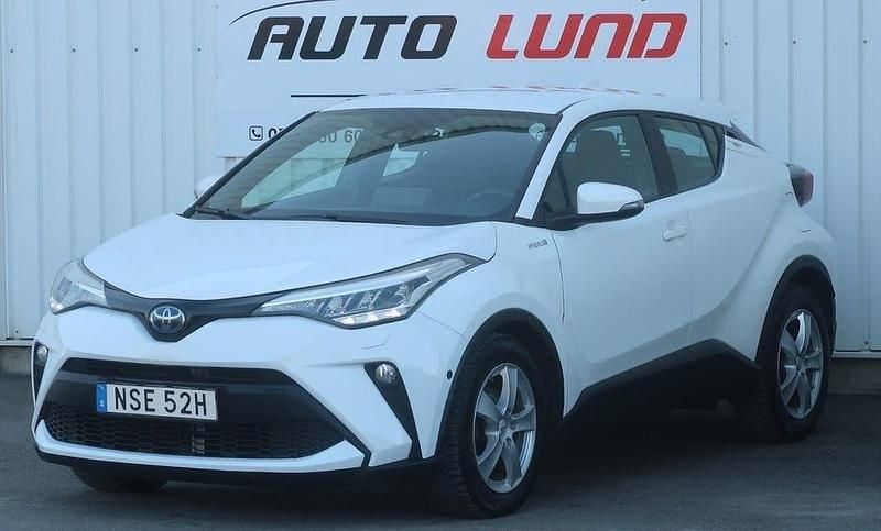 Begagnad Toyota C-HR Active 122 HK (89 kW) 2021 Vit SUV