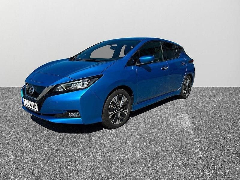 Blå Begagnad 2022 Nissan Leaf N-Connecta Halvkombi | 189 900 kr (Marknadspris) - Bild 1/4