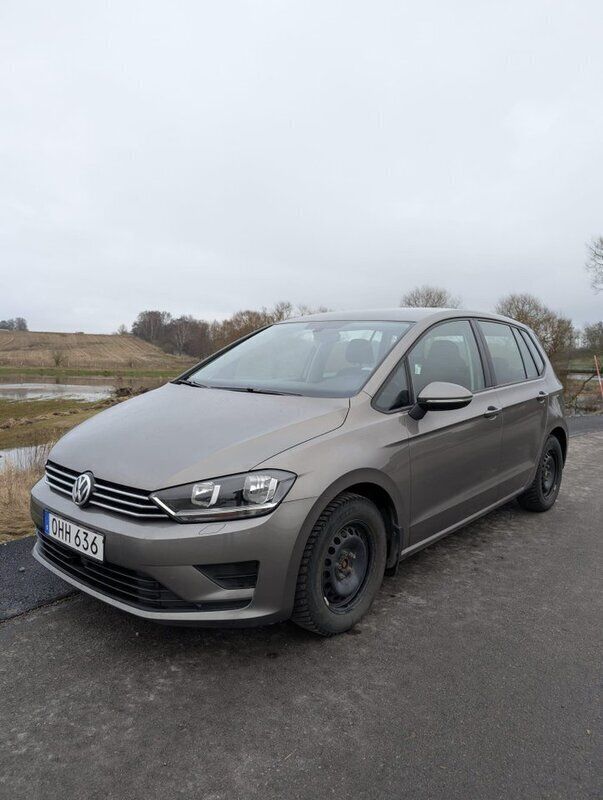 Grå Begagnad 2017 VW Golf VII Halvkombi | 135 000 kr (Marknadspris) - Bild 1/4