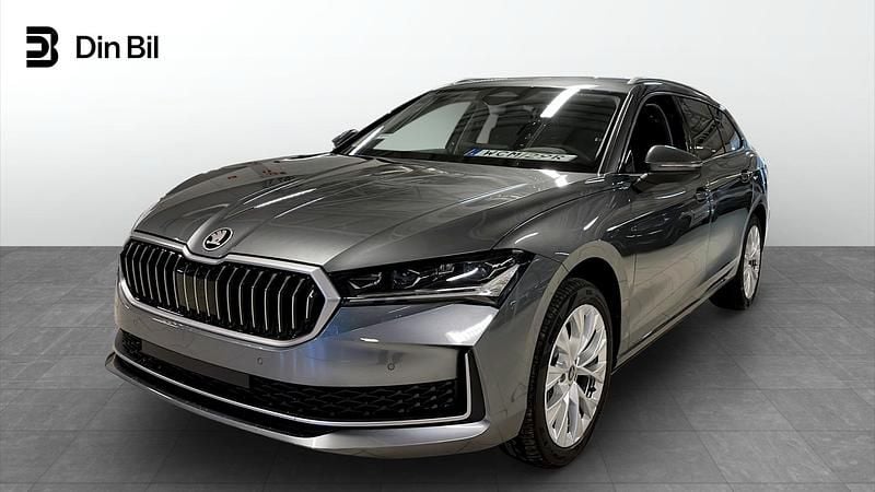 Ny Skoda Superb 2026 Grå Kombi
