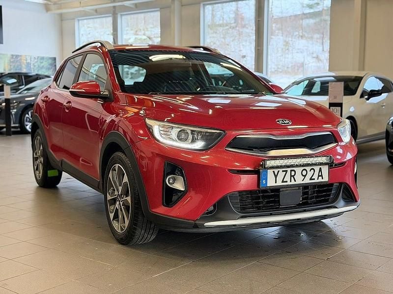 Begagnad Kia Stonic Advance 120 HK (88 kW) 2019 Röd SUV