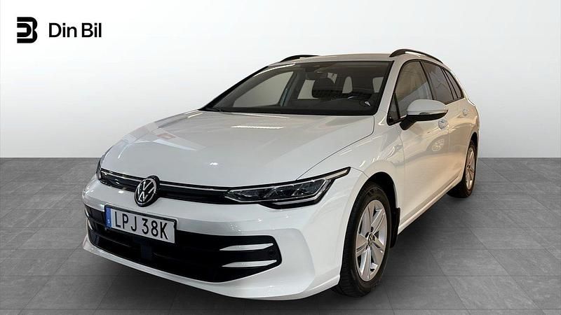 Vit Begagnad 2025 VW Golf VIII Life Kombi | 309 900 kr (Marknadspris) - Bild 1/4