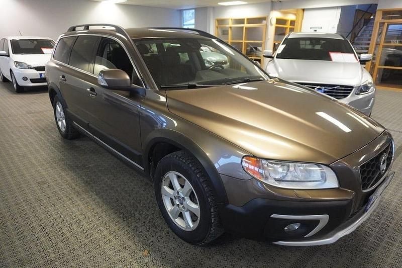 Brun Begagnad 2013 Volvo XC70 Momentum Kombi | 134 000 kr (Marknadspris) - Bild 1/4