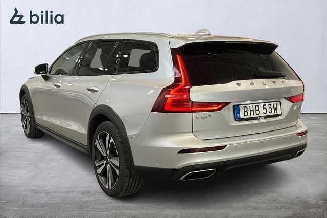 Begagnad Volvo V60 CC 197 HK (144 kW) 2022 Kombi