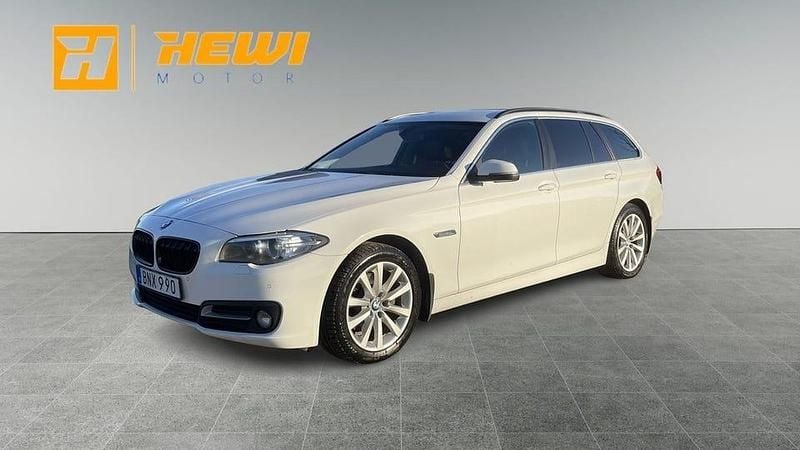 Vit Begagnad 2014 BMW 520 Kombi | 114 800 kr (Bra pris) - Bild 1/4