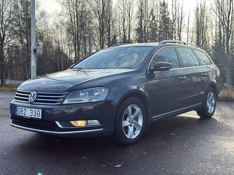 Begagnad VW Passat 150 HK (110 kW) 2011 Grå Kombi