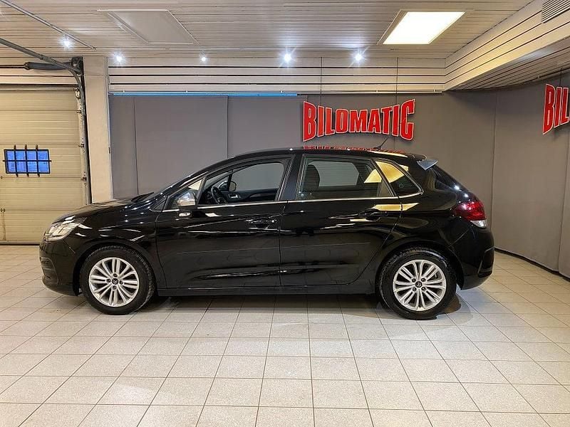 Begagnad Citroën C4 Feel 120 HK (88 kW) 2016 Svart Halvkombi