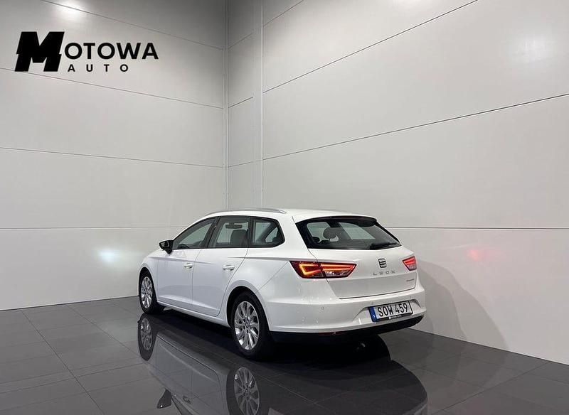Begagnad Seat Leon ST Ecomotive 110 HK (80 kW) 2016 Vit Kombi