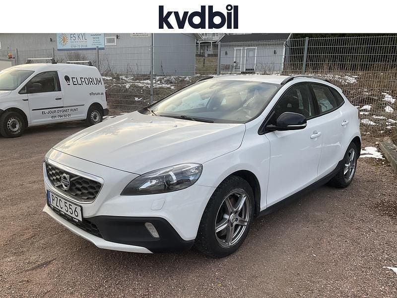 Begagnad Volvo V40 CC 2016 Vit Kombi