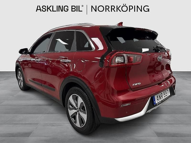 Begagnad Kia Niro Advance 141 HK (103 kW) 2018 Röd SUV