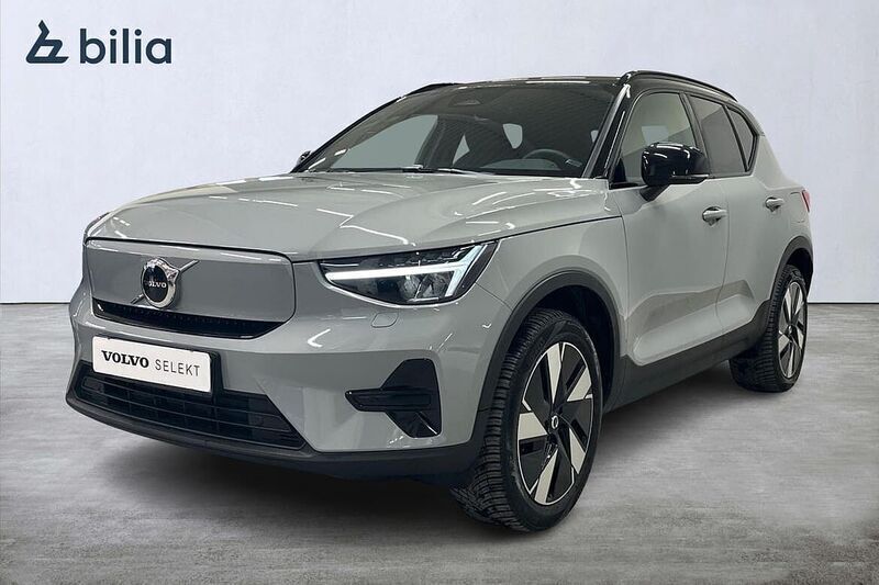 Grå Begagnad 2023 Volvo XC40 Core SUV | 399 900 kr - Bild 1/2