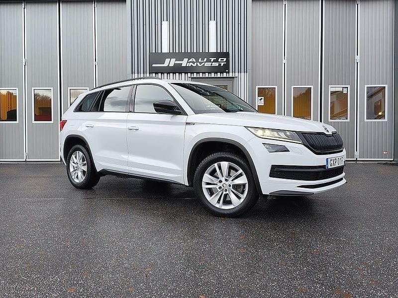 Vit Begagnad 2020 Skoda Kodiaq SportLine SUV | 229 900 kr (Superpris) - Bild 1/4